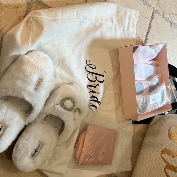 Bride to be starter pack :) - Picture 2 of 11